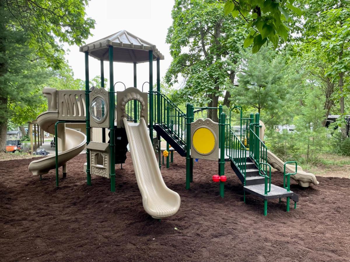 Lakewood Park - Luxury * Barnesville